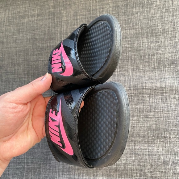 NIKE BENASSI JUST DO IT SLIDE SANDALS - Picture 5 of 10